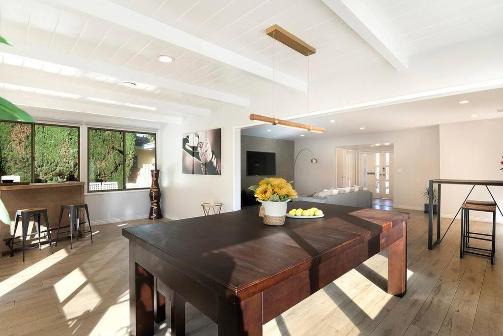 Large Home With Pool + Jacuzzi Los Angeles Ngoại thất bức ảnh