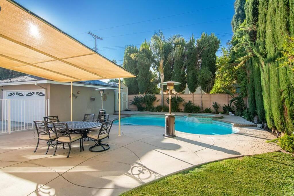 Large Home With Pool + Jacuzzi Los Angeles Ngoại thất bức ảnh
